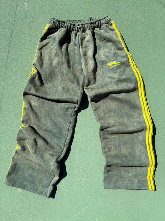 PROSPEROUS HILLS SWEATS